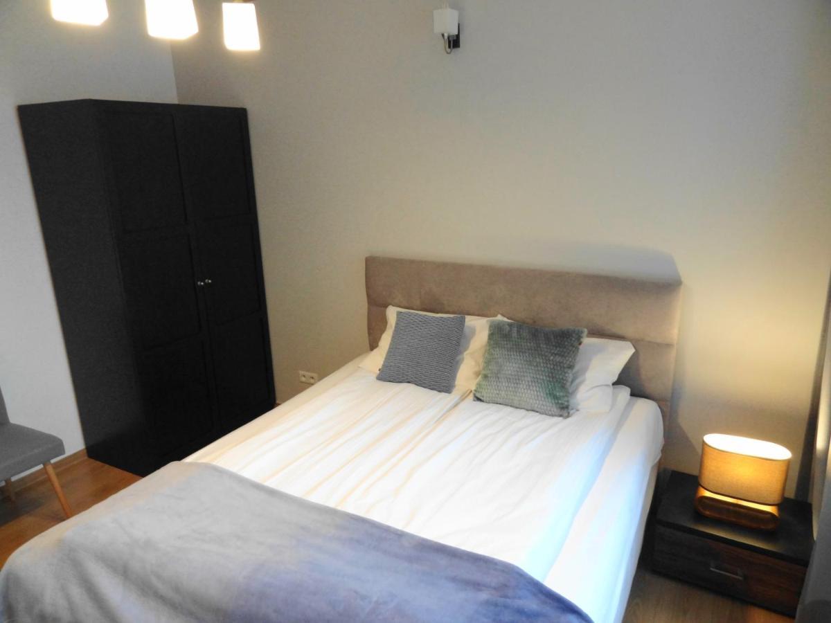 10 Min Do Lotniska, 2 Syp, Ekspres Do Kawy, Kosmetyki Ada, By Visitwarsaw Apartments Extérieur photo